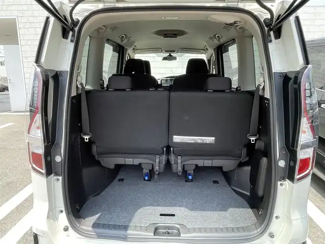 日産 セレナ e－パワー ハイウェイスター V 福岡県 2020(令2)年 3万km ブリリアントホワイトパール 純正SDナビ（フルセグ/CD/BT）バックモニタープロパイロットエマージェンシーブレーキコーナーセンサーBSM両側電動パワスラドラレコETC純正LEDヘットライト純正フロアマット純正15インチアルミホイールスマートキープッシュスタート