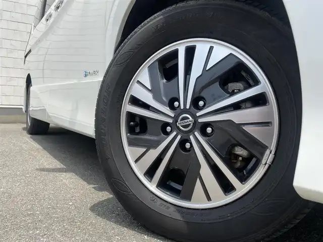 日産 セレナ e－パワー ハイウェイスター V 福岡県 2020(令2)年 3万km ブリリアントホワイトパール 純正SDナビ（フルセグ/CD/BT）バックモニタープロパイロットエマージェンシーブレーキコーナーセンサーBSM両側電動パワスラドラレコETC純正LEDヘットライト純正フロアマット純正15インチアルミホイールスマートキープッシュスタート