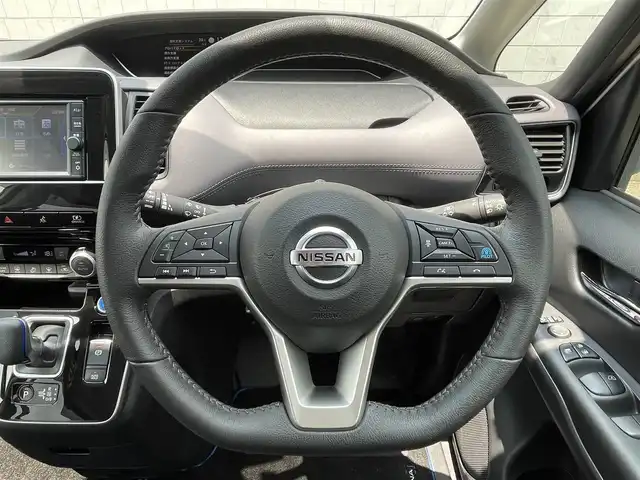 日産 セレナ e－パワー ハイウェイスター V 福岡県 2020(令2)年 3万km ブリリアントホワイトパール 純正SDナビ（フルセグ/CD/BT）バックモニタープロパイロットエマージェンシーブレーキコーナーセンサーBSM両側電動パワスラドラレコETC純正LEDヘットライト純正フロアマット純正15インチアルミホイールスマートキープッシュスタート