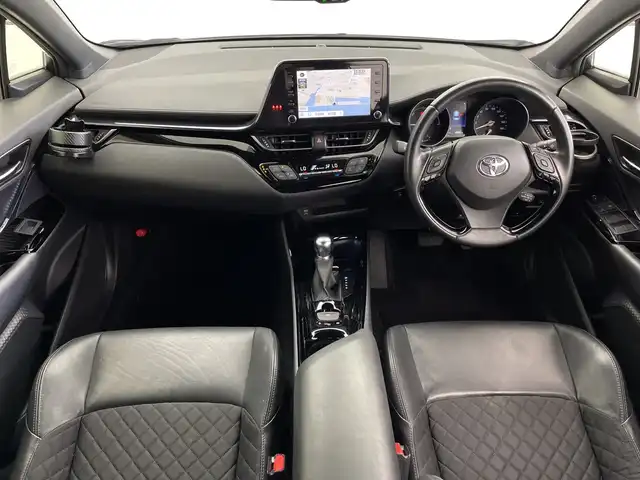 トヨタ Ｃ－ＨＲ G モード ネロセーフティプラスⅡ 鹿児島県 2021(令3)年 4.9万km プラチナホワイトパールマイカ ワンオーナー/禁煙車/トヨタセーフティセンス/プリクラッシュセーフティ/レーダークルーズコントロール/レーンキープアシスト/アラウンドビューモニター/オートマチックハイビーム/前席シートヒーター/前後コーナーセンサー/ブラインドスポットモニター/ハーフレザーシート/電動パーキングブレーキ/オートホールド/ETC/バックカメラ/純正LEDヘッドライト/純正フロアマット/アイドリングストップ/保証書/取扱説明書