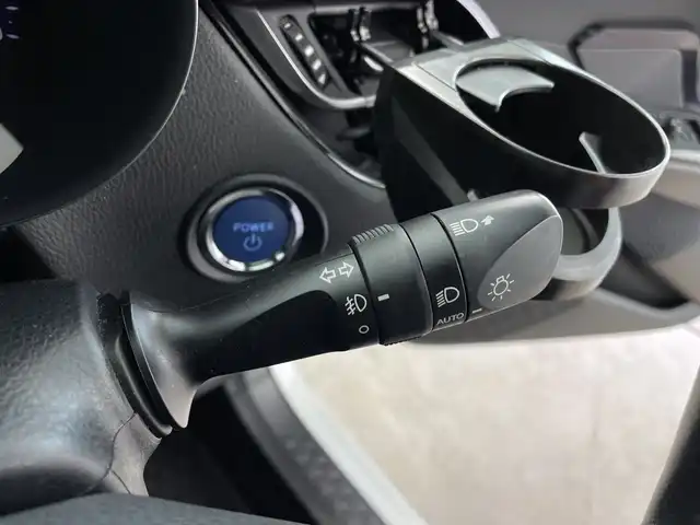 トヨタ Ｃ－ＨＲ G モード ネロセーフティプラスⅡ 鹿児島県 2021(令3)年 4.9万km プラチナホワイトパールマイカ ワンオーナー/禁煙車/トヨタセーフティセンス/プリクラッシュセーフティ/レーダークルーズコントロール/レーンキープアシスト/アラウンドビューモニター/オートマチックハイビーム/前席シートヒーター/前後コーナーセンサー/ブラインドスポットモニター/ハーフレザーシート/電動パーキングブレーキ/オートホールド/ETC/バックカメラ/純正LEDヘッドライト/純正フロアマット/アイドリングストップ/保証書/取扱説明書