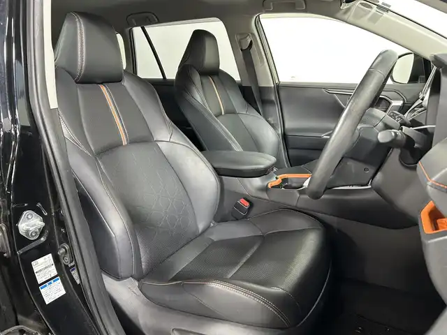 トヨタ ＲＡＶ４ アドベンチャー 大阪府 2019(令1)年 3.7万km アティチュードブラックマイカ ALPINE9incナビTV Bカメラ ETC 革シート パワーシート/ヒーター/エアコン ハンドルヒーター 衝突軽減 レーダーC クリアランスソナー BSM ダウンヒルアシスト ４WD
