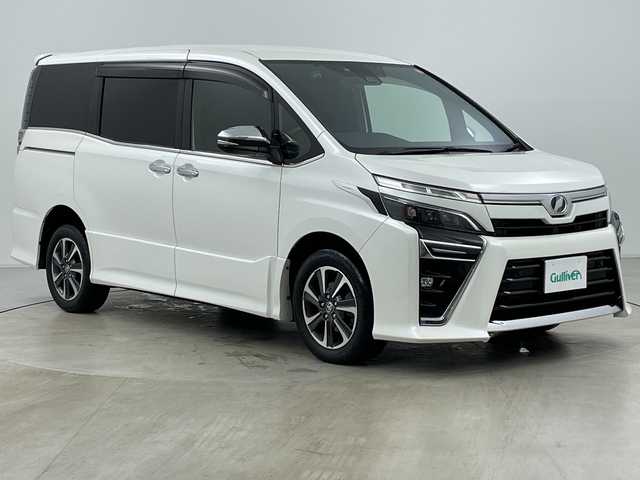 トヨタ ヴォクシー ZS 煌Ⅱ 道央・札幌 2019(平31)年 5.5万km ホワイトパールクリスタルシャイン ・4WD/・寒冷地仕様/・BIGXナビ&CD&DVD&BT&SD/・バックカメラ/・ALPINEフリップダウンモニター/・両側パワースライドドア/・衝突軽減ブレーキ/・ビルトインETC/・社外前後ドライブレコーダー/・社外レーダー/・ウォークスルー/・ドアミラーヒーター/・LEDヘッドライト/・オートハイビーム/・オートライト/・クリアランスソナー/・純正16インチAW