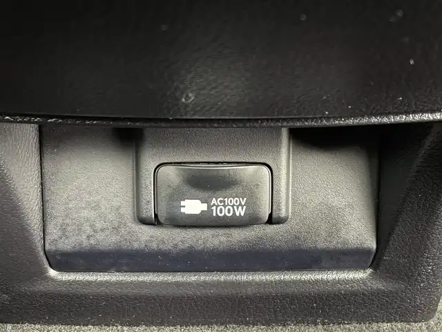 レクサス ＮＸ 200t バージョンL 大分県 2016(平28)年 4.9万km ソニッククォーツ 純正ナビ/フルセグTV/CD/DVD/Bluetooth/SD録音再生/バックガイドモニター/左側サイドモニター/ETC/ドライブレコーダー/サンルーフ/パワーシート/ブレーキホールド/クルーズコントロール/パワーバックドア/LED/純正18インチアルミホイール/スマートキー