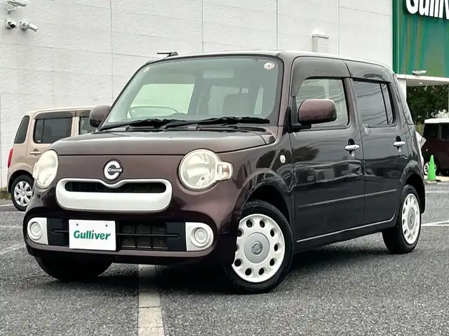 ダイハツ ミラ ココア X 千葉県 2014(平26)年 8.1万km プラムブラウンクリスタルマイカ ４ＷＤ　後期型　ナビＡＶＮ１３３Ｍ　ワンセグ　ＣＤ　スマートキー　アイドリングストップ　オートエアコン　フロアマット　ドアバイザー　ライトレベライザー　ホワイトホイール　プラムブラウンカラー