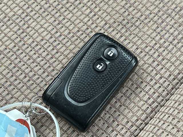 ダイハツ ミラ ココア X 千葉県 2014(平26)年 8.1万km プラムブラウンクリスタルマイカ ４ＷＤ　後期型　ナビＡＶＮ１３３Ｍ　ワンセグ　ＣＤ　スマートキー　アイドリングストップ　オートエアコン　フロアマット　ドアバイザー　ライトレベライザー　ホワイトホイール　プラムブラウンカラー