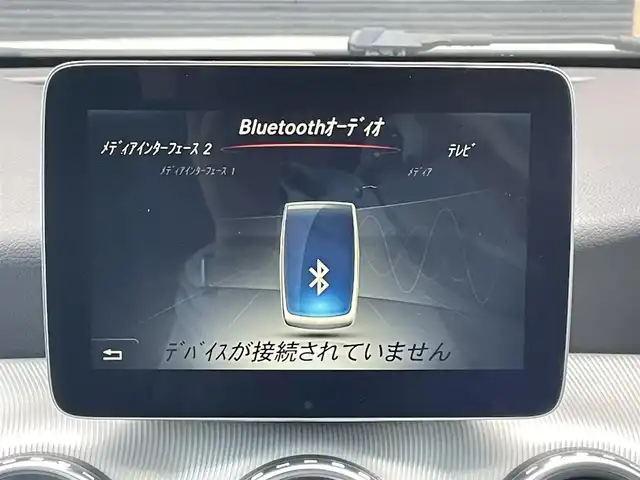 メルセデス・ベンツ ＧＬＡ１８０ 宮崎県 2016(平28)年 3.3万km 白 純正HDDナビ/・フルセグテレビ/・Bluetooth /・DVD/・CD/・AM FM/ハーフレザーシート/バックカメラ/・コーナーセンサー /アイドリングストップ/アクティブクルーズコントロール/・ブラインドスポットモニター/・レーンキープ/ETC/パワーバックドア/HIDヘッドライト/・オートライト/ドライブレコーダー /純正18インチアルミホイール
