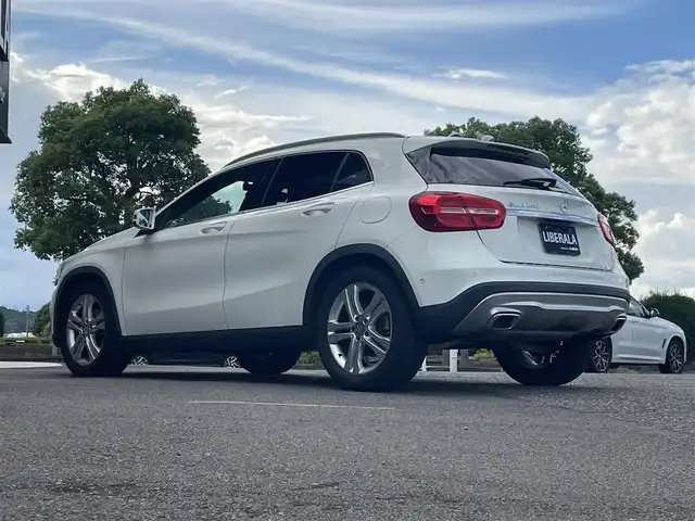 メルセデス・ベンツ ＧＬＡ１８０ 宮崎県 2016(平28)年 3.3万km 白 純正HDDナビ/・フルセグテレビ/・Bluetooth /・DVD/・CD/・AM FM/ハーフレザーシート/バックカメラ/・コーナーセンサー /アイドリングストップ/アクティブクルーズコントロール/・ブラインドスポットモニター/・レーンキープ/ETC/パワーバックドア/HIDヘッドライト/・オートライト/ドライブレコーダー /純正18インチアルミホイール