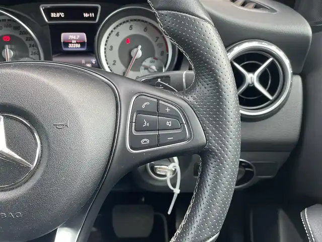 メルセデス・ベンツ ＧＬＡ１８０ 宮崎県 2016(平28)年 3.3万km 白 純正HDDナビ/・フルセグテレビ/・Bluetooth /・DVD/・CD/・AM FM/ハーフレザーシート/バックカメラ/・コーナーセンサー /アイドリングストップ/アクティブクルーズコントロール/・ブラインドスポットモニター/・レーンキープ/ETC/パワーバックドア/HIDヘッドライト/・オートライト/ドライブレコーダー /純正18インチアルミホイール