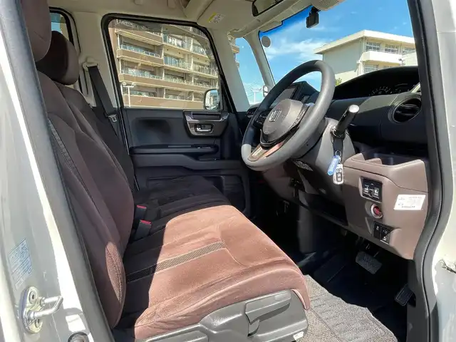 ホンダ Ｎ ＢＯＸ G･L ホンダセンシング カッパーブラウンスタイル 島根県 2019(平31)年 5.7万km プラチナホワイトパール 純正メモリナビ・フルセグTV/DVD再生・Bluetooth接続/両側パワースライド　/前後純正ドライブレコーダー /追従機能付クルーズコントロール/バックカメラ　/ETC/リアコーナーセンサー/衝突軽減ブレーキ/横滑り防止装置　/レーンキープアシスト/スマートキー・プッシュスタート/純正LEDヘッドライト/純正アルミホイール/純正フロアマット