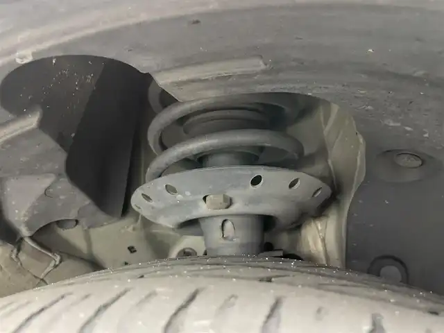 ホンダ フリード G ホンダセンシング 岡山県 2018(平30)年 6.1万km プレミアムスパークルブラックパール 社外9インチフリップダウンモニター/社外8インチSDナビゲーション(AVIC-CL901)/　【CD/DVD/BT]/追従型クルーズコントロール/LEDヘッドライト（AUTO機能付き）/純正フロアマット/プッシュスタート/衝突軽減ブレーキシステム/車線逸脱防止システム/バックカメラ/ビルトインETC/両側パワースライドドア/社外ドライブレコーダー/ドアバイザー/社外レーダー