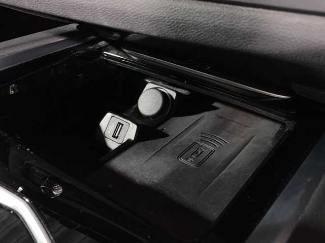 ＢＭＷ Ｚ４ sDrive20i スポーツ 沖縄県 2020(令2)年 3.3万km サンフラシスコレッド ワンオーナー/禁煙車　/純正ナビ　Ｂｌｕｅｔｏｏｔｈ　ＵＳＢ　ラジオ　/レーダークルーズコントロール　/衝突警告　/車線逸脱警告　/ブラインドスポットモニター　/パドルシフト　/電子パーキング　/オートホールド/取り扱い説明書/新車保証書/スペアキー