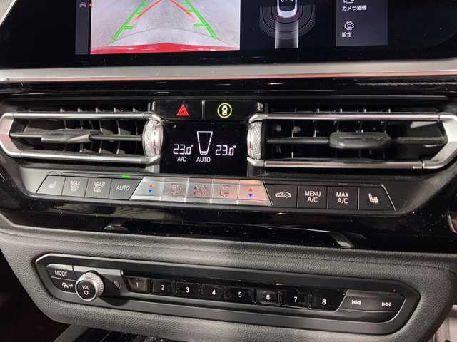 ＢＭＷ Ｚ４ sDrive20i スポーツ 沖縄県 2020(令2)年 3.3万km サンフラシスコレッド ワンオーナー/禁煙車　/純正ナビ　Ｂｌｕｅｔｏｏｔｈ　ＵＳＢ　ラジオ　/レーダークルーズコントロール　/衝突警告　/車線逸脱警告　/ブラインドスポットモニター　/パドルシフト　/電子パーキング　/オートホールド/取り扱い説明書/新車保証書/スペアキー