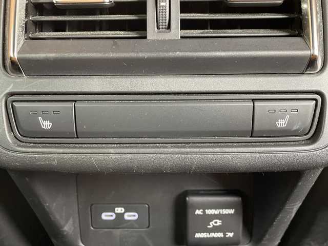 マツダ ＣＸ－６０ ＰＨＥＶ プレミアムスポーツ 大阪府 2023(令5)年 2.8万km ジェットブラックマイカ i-ACTIVESENSE/　・ディスタンス＆スピードアラート/　・レーンキープアシスト/　・前側接近車両検知/　・後方接近車両検知/　・ブラインドスポットモニター/　・ロードキープアシスト/　・追従式クルコン/　・AT誤発進抑制制御装置/サンルーフ/純正ディスプレイオーディオ/　・BT/FM/AM/フルセグ/ナビゲーション/バック・フロント・全方位カメラ/レザーシート/全席シートヒーター/前席エアシート/前席パワーシート/パワーバックドア/ステアリングヒーター/ダウンヒルアシストコントロール