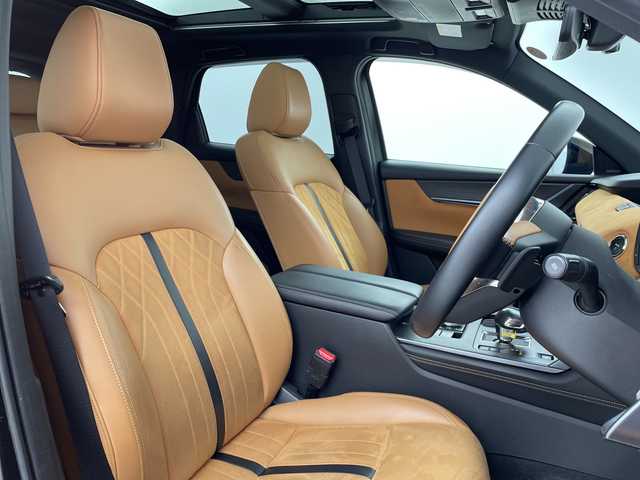 マツダ ＣＸ－６０ ＰＨＥＶ プレミアムスポーツ 大阪府 2023(令5)年 2.8万km ジェットブラックマイカ i-ACTIVESENSE/　・ディスタンス＆スピードアラート/　・レーンキープアシスト/　・前側接近車両検知/　・後方接近車両検知/　・ブラインドスポットモニター/　・ロードキープアシスト/　・追従式クルコン/　・AT誤発進抑制制御装置/サンルーフ/純正ディスプレイオーディオ/　・BT/FM/AM/フルセグ/ナビゲーション/バック・フロント・全方位カメラ/レザーシート/全席シートヒーター/前席エアシート/前席パワーシート/パワーバックドア/ステアリングヒーター/ダウンヒルアシストコントロール