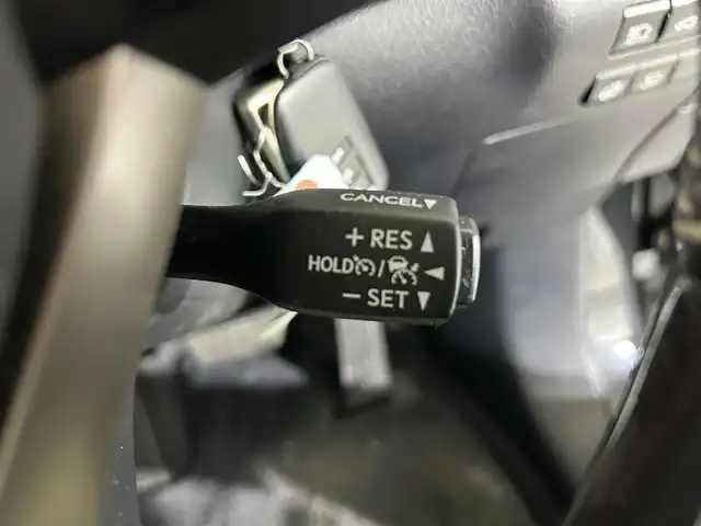 レクサス ＲＸ 450h バージョンL 佐賀県 2019(令1)年 5.9万km グラファイトブラックガラスフレーク 純正12.3インチナビ/フルセグTV/CD/DVD/Bluetooth/全方位カメラ/サンルーフ/衝突被害軽減システム/ヘッドアップディスプレイ/ブラインドスポットモニター/レーダークルーズコントロール/レーンアシスト/ロードサインアシスト/パーキングサポートブレーキ/オートライト/オートマチックハイビーム/3眼LEDヘッドライト/LEDフォグライト/純正前方ドライブレコーダー/ビルトインETC2.0/パワーバックドア/電子パーキング/ブレーキホールド/ステアリングヒーター/運転席・助手席パワーシート/運転席・助手席メモリーシート/全席シートヒーター/運転席・助手席エアシート/レザーシート/ISOFIX対応/ルーフレール/後席サンシェード/純正20インチアルミホイール/純正フロアマット/スマートキー×２/カードキー×１