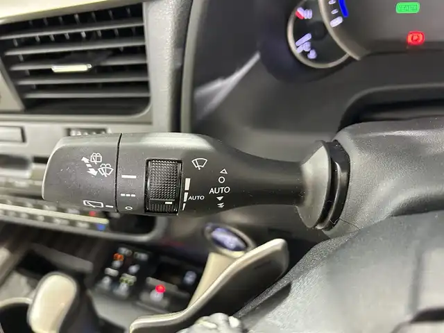 レクサス ＲＸ 450h バージョンL 佐賀県 2019(令1)年 5.9万km グラファイトブラックガラスフレーク 純正12.3インチナビ/フルセグTV/CD/DVD/Bluetooth/全方位カメラ/サンルーフ/衝突被害軽減システム/ヘッドアップディスプレイ/ブラインドスポットモニター/レーダークルーズコントロール/レーンアシスト/ロードサインアシスト/パーキングサポートブレーキ/オートライト/オートマチックハイビーム/3眼LEDヘッドライト/LEDフォグライト/純正前方ドライブレコーダー/ビルトインETC2.0/パワーバックドア/電子パーキング/ブレーキホールド/ステアリングヒーター/運転席・助手席パワーシート/運転席・助手席メモリーシート/全席シートヒーター/運転席・助手席エアシート/レザーシート/ISOFIX対応/ルーフレール/後席サンシェード/純正20インチアルミホイール/純正フロアマット/スマートキー×２/カードキー×１