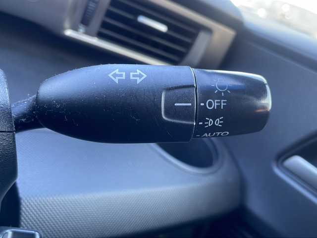 ホンダ フリード スパイク ハイブリット ジャストセレクション 熊本県 2013(平25)年 8万km プレミアムスパークルブラックパール (株)IDOMが運営する【じしゃロン熊本店】の自社ローン対象車両になります。こちらは現金ご利用時の価格です。/自社ローンご希望の方は別途その旨お申付け下さい。/純正ナビ（ＶＸＭ－１４５ＶＳｉ）　/片側パワースライドドア　/ＥＴＣ　/クルーズコントロール　/ドライブレコーダー　/Ｗエアバッグ　/純正マット　/純正アルミ　/オートライト　/ステアリングスイッチ　/電動格納ミラー