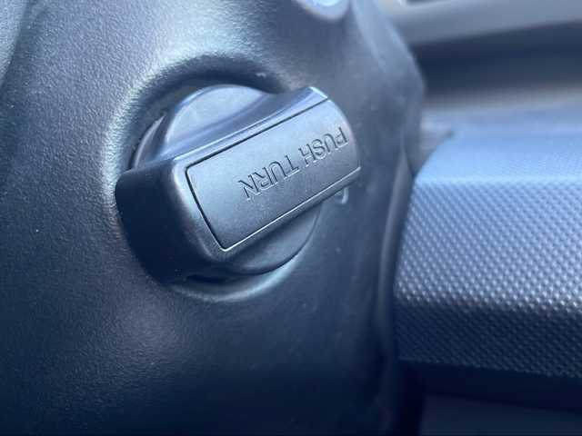 ホンダ フリード スパイク ハイブリット ジャストセレクション 熊本県 2013(平25)年 8万km プレミアムスパークルブラックパール (株)IDOMが運営する【じしゃロン熊本店】の自社ローン対象車両になります。こちらは現金ご利用時の価格です。/自社ローンご希望の方は別途その旨お申付け下さい。/純正ナビ（ＶＸＭ－１４５ＶＳｉ）　/片側パワースライドドア　/ＥＴＣ　/クルーズコントロール　/ドライブレコーダー　/Ｗエアバッグ　/純正マット　/純正アルミ　/オートライト　/ステアリングスイッチ　/電動格納ミラー