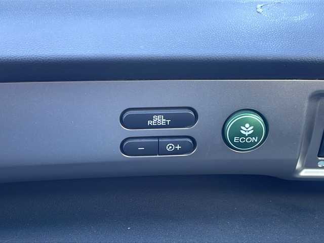 ホンダ フリード スパイク ハイブリット ジャストセレクション 熊本県 2013(平25)年 8万km プレミアムスパークルブラックパール (株)IDOMが運営する【じしゃロン熊本店】の自社ローン対象車両になります。こちらは現金ご利用時の価格です。/自社ローンご希望の方は別途その旨お申付け下さい。/純正ナビ（ＶＸＭ－１４５ＶＳｉ）　/片側パワースライドドア　/ＥＴＣ　/クルーズコントロール　/ドライブレコーダー　/Ｗエアバッグ　/純正マット　/純正アルミ　/オートライト　/ステアリングスイッチ　/電動格納ミラー