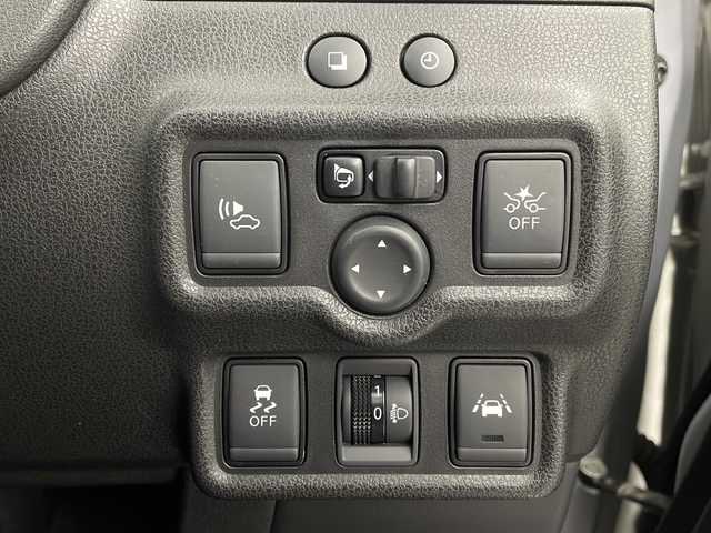 日産 ノート e－パワー ニスモ 栃木県 2017(平29)年 6.3万km ブリリアントシルバー 純正ナビ/（BT/CD/DVD/フルセグ/AM/FM）/全周囲カメラ/バック/サイド/フロントカメラ/衝突軽減システム/車線逸脱抑制機能/横滑り防止/ETC/ドライブレコーダー/純正アルミホイール/純正フロアマット/電動格納ミラー/ステアリングスイッチ/ドアバイザー/プッシュスタート/スマートキー/スペアキー