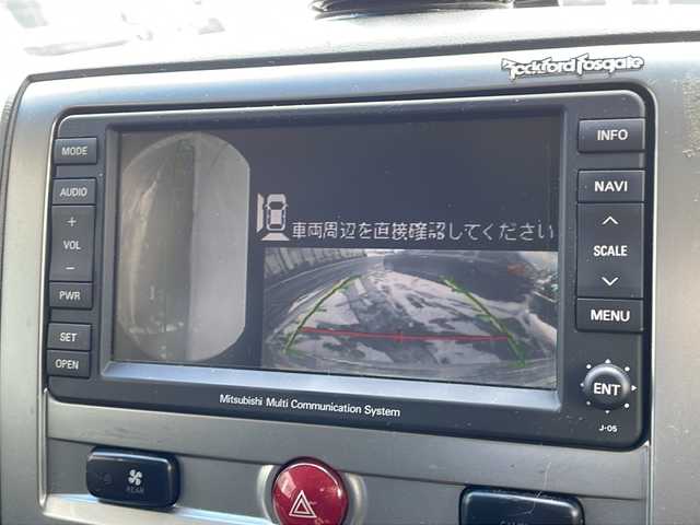 三菱 デリカＤ：５ G－Premium 新潟県 2011(平23)年 14.5万km ウォームホワイトパール 純正ＨＤＤナビ/（BT/FM/AM/ワンセグV)　/バックカメラ/後席モニター　/両側パワースライド　/バック／サイドカメラ　/横滑り防止装置　/キセノンライト　/社外１６インチアルミホイール　/パワーシート　/スマートキー　/スペアキー　/純正フロアマット/ドアバイザー/ＥＴＣ　