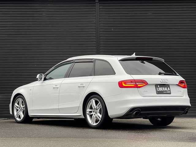 アウディ Ａ４ アバント 2．0 TFSI 山梨県 2015(平27)年 3.6万km グレイシアホワイトメタリック 純正HDDナビ/サンルーフ/Sラインパッケージ/バックカメラ/前席シートヒーター/前席パワーシート/オートライト/HID　アイドリングストップ/パドルシフト/ハーフレザーシート/スペアキー/スマートキー/クルーズコントロール/コーナーセンサー/新車保証書/取扱説明書