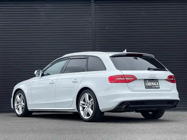 アウディ Ａ４ アバント 2．0 TFSI 山梨県 2015(平27)年 3.6万km グレイシアホワイトメタリック 純正HDDナビ/サンルーフ/Sラインパッケージ/バックカメラ/前席シートヒーター/前席パワーシート/オートライト/HID　アイドリングストップ/パドルシフト/ハーフレザーシート/スペアキー/スマートキー/クルーズコントロール/コーナーセンサー/新車保証書/取扱説明書