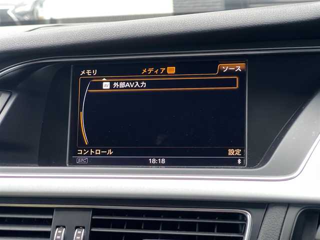 アウディ Ａ４ アバント 2．0 TFSI 山梨県 2015(平27)年 3.6万km グレイシアホワイトメタリック 純正HDDナビ/サンルーフ/Sラインパッケージ/バックカメラ/前席シートヒーター/前席パワーシート/オートライト/HID　アイドリングストップ/パドルシフト/ハーフレザーシート/スペアキー/スマートキー/クルーズコントロール/コーナーセンサー/新車保証書/取扱説明書