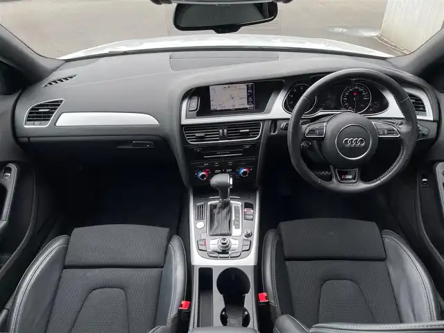 アウディ Ａ４ アバント 2．0 TFSI 山梨県 2015(平27)年 3.6万km グレイシアホワイトメタリック 純正HDDナビ/サンルーフ/Sラインパッケージ/バックカメラ/前席シートヒーター/前席パワーシート/オートライト/HID　アイドリングストップ/パドルシフト/ハーフレザーシート/スペアキー/スマートキー/クルーズコントロール/コーナーセンサー/新車保証書/取扱説明書