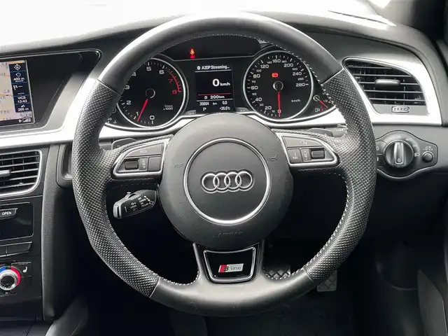 アウディ Ａ４ アバント 2．0 TFSI 山梨県 2015(平27)年 3.6万km グレイシアホワイトメタリック 純正HDDナビ/サンルーフ/Sラインパッケージ/バックカメラ/前席シートヒーター/前席パワーシート/オートライト/HID　アイドリングストップ/パドルシフト/ハーフレザーシート/スペアキー/スマートキー/クルーズコントロール/コーナーセンサー/新車保証書/取扱説明書