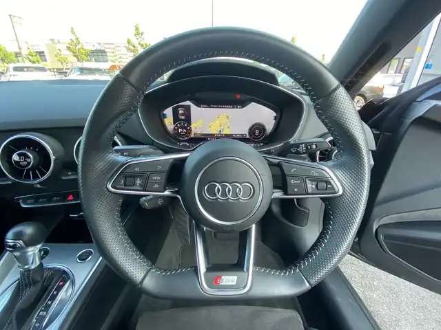アウディ ＴＴクーペ 2．0 TFSI クワトロ 福岡県 2018(平30)年 3.2万km デイトナグレーパールエフェクト ・クルーズコントロール/・ナビ／ＵＳＢ／Ｂｌｕｅｔｏｏｔｈ/・バックカメラ/・ハーフレザーシート/・ドライブレコーダー/・フルセグテレビ/・ＥＴＣ/・純正１８インチＡＷ/・電動リアスポイラー/・AutoHOLD／電子パーキング