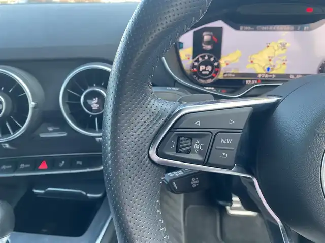 アウディ ＴＴクーペ 2．0 TFSI クワトロ 福岡県 2018(平30)年 3.2万km デイトナグレーパールエフェクト ・クルーズコントロール/・ナビ／ＵＳＢ／Ｂｌｕｅｔｏｏｔｈ/・バックカメラ/・ハーフレザーシート/・ドライブレコーダー/・フルセグテレビ/・ＥＴＣ/・純正１８インチＡＷ/・電動リアスポイラー/・AutoHOLD／電子パーキング