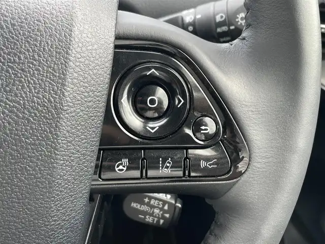 トヨタ プリウス ＰＨＶ A 滋賀県 2021(令3)年 0.5万km プラチナホワイトパールマイカ ワンオーナー/純正８型ディスプレイ/・Bluetooth/フルセグ/・Mira Cast/パノラミックビューモニター/ステアリングリモコン/革巻きステアリング/ステアリングヒーター/ビルトインETC2.0/AC100V/前席シートヒーター/運転席パワーシート/ヘッドアップディスプレイ/パーキングアシスト/LEDオートライト/フォグライト/オートハイビーム/トヨタセーフティセンス/・プリクラッシュセーフティ/・ブラインドスポットモニター/・レーントレーシングアシスト/・クリアランスソナー/・パーキングサポートブレーキ/・ふらつき検知/・ロードサインアシスト/スマートキー