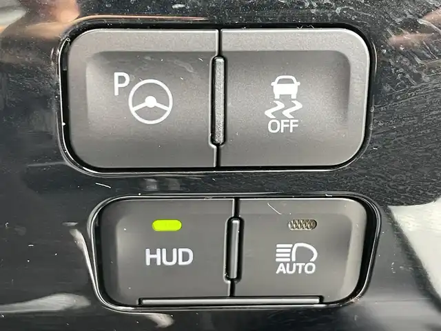 トヨタ プリウス ＰＨＶ A 滋賀県 2021(令3)年 0.5万km プラチナホワイトパールマイカ ワンオーナー/純正８型ディスプレイ/・Bluetooth/フルセグ/・Mira Cast/パノラミックビューモニター/ステアリングリモコン/革巻きステアリング/ステアリングヒーター/ビルトインETC2.0/AC100V/前席シートヒーター/運転席パワーシート/ヘッドアップディスプレイ/パーキングアシスト/LEDオートライト/フォグライト/オートハイビーム/トヨタセーフティセンス/・プリクラッシュセーフティ/・ブラインドスポットモニター/・レーントレーシングアシスト/・クリアランスソナー/・パーキングサポートブレーキ/・ふらつき検知/・ロードサインアシスト/スマートキー