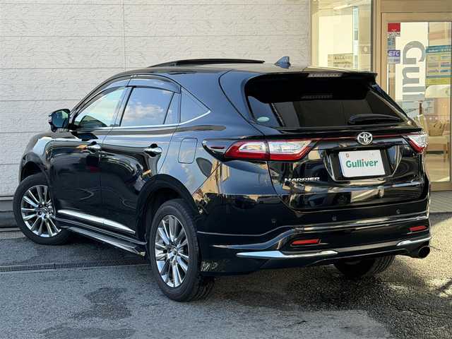 トヨタ ハリアー プレミアム 兵庫県 2018(平30)年 14.1万km ブラック ワンオーナー/社外ナビ/（CD/DVD/BT）/バックカメラ/ETC/サンルーフ/モデリスタエアロ/レーダークルーズコントロール/前後コーナーセンサー/ドライブレコーダー/MTモード付AT/ハーフレザーシート/パワーシート/LEDヘッドライト/オートライト/フォグランプ/電動リアゲート/スマートキー/電動格納ミラー/純正フロアマット/純正ドアバイザー/純正アルミ18インチ/取扱説明書・保証書