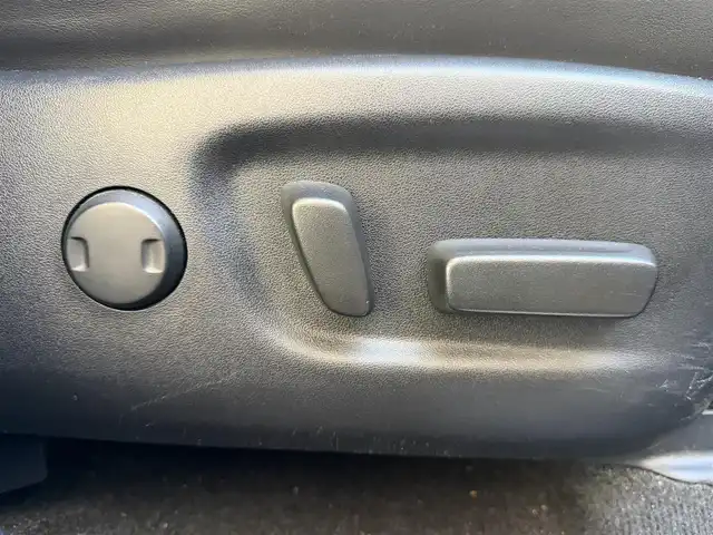 トヨタ ハリアー プレミアム 兵庫県 2018(平30)年 14.1万km ブラック ワンオーナー/社外ナビ/（CD/DVD/BT）/バックカメラ/ETC/サンルーフ/モデリスタエアロ/レーダークルーズコントロール/前後コーナーセンサー/ドライブレコーダー/MTモード付AT/ハーフレザーシート/パワーシート/LEDヘッドライト/オートライト/フォグランプ/電動リアゲート/スマートキー/電動格納ミラー/純正フロアマット/純正ドアバイザー/純正アルミ18インチ/取扱説明書・保証書