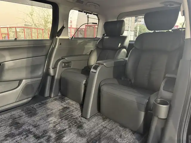 日産 エルグランド VIP パワーシートパッケージ 香川県 2025(令7)年 0.2万km ファントムブラック ワンオーナー/純正10インチSDナビ/【フルセグ/CD/DVD/Bluetooth】/純正11インチフリップダウンモニター/インテリジェントアラウンドビューモニター/インテリジェントエマージェンシーブレーキ/インテリジェントクルーズコントロール/ハイビームアシスト/車線逸脱警報/車線逸脱防止支援システム/サンルーフ/本革レザーシート/全席シートヒーター/全席パワーシート/LEDヘッドライト/両側パワースライドドア/パワーバックドア/純正全方位ドライブレコーダー/純正ビルトインETC/純正18インチアルミ/純正フロアマット