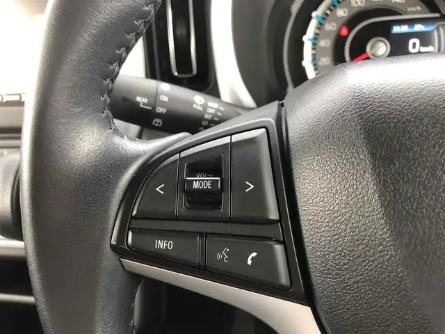 スズキ ハスラー HYBRID X 福岡県 2020(令2)年 5.2万km フェニックスレッドパール/ガンメタリック2トーンルーフ セーフティサポート　リアパーキングセンサー/2トーンカラー仕様/純正SDナビ【CN-E320D】/　TV/CD/Bluetooth/バックカメラ/アイドリングストップ/ETC/LEDヘッドライト/社外ドライブレコーダー【HDR103】/ドアバイザー/純正フロアマット/プッシュスタート/前席シートヒーター/ステアリングスイッチ/純正LEDヘッドライト/純正15インチアルミホイール/保証書