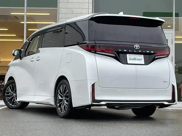 トヨタ ヴェルファイア ハイブリット Z プレミア 兵庫県 2023(令5)年 0.8万km プラチナホワイトパールマイカ 純正オーディオナビ/置き換え充電/電動リアゲート/ユニバーサルステップ/デジタルインナーミラー/両側パワースライドドア/メモリ付きパワーシート/ツインムーンルーフ/ステアリングヒーター/シートヒーター/エアーシート/アラウンドビューモニター/純正フロアマット/Bluetooth接続/フルセグTV