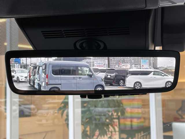 トヨタ ヴェルファイア ハイブリット Z プレミア 兵庫県 2023(令5)年 0.8万km プラチナホワイトパールマイカ 純正オーディオナビ/置き換え充電/電動リアゲート/ユニバーサルステップ/デジタルインナーミラー/両側パワースライドドア/メモリ付きパワーシート/ツインムーンルーフ/ステアリングヒーター/シートヒーター/エアーシート/アラウンドビューモニター/純正フロアマット/Bluetooth接続/フルセグTV