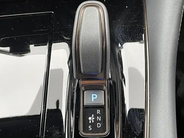 トヨタ ヴェルファイア ハイブリット Z プレミア 兵庫県 2023(令5)年 0.8万km プラチナホワイトパールマイカ 純正オーディオナビ/置き換え充電/電動リアゲート/ユニバーサルステップ/デジタルインナーミラー/両側パワースライドドア/メモリ付きパワーシート/ツインムーンルーフ/ステアリングヒーター/シートヒーター/エアーシート/アラウンドビューモニター/純正フロアマット/Bluetooth接続/フルセグTV