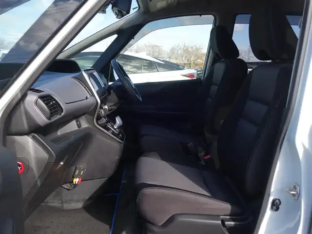 日産 セレナ e－パワー ハイウェイスター V 山形県 2021(令3)年 5.9万km ブリリアントホワイトパール 衝突被害軽減システム/ワンオーナー/純正メモリナビ/　　【CD DVD BT フルセグ USB】/アラウンドビューモニター/両側パワースライドドア/レーダークルーズコントロール/LEDオートヘッドライト/純正15インチアルミホイール/ドライブレコーダー/ステアリングスイッチ/インテリジェントルームミラー/電動格納ウィンカーミラー/フォグランプ/スマートキー×2/ETC