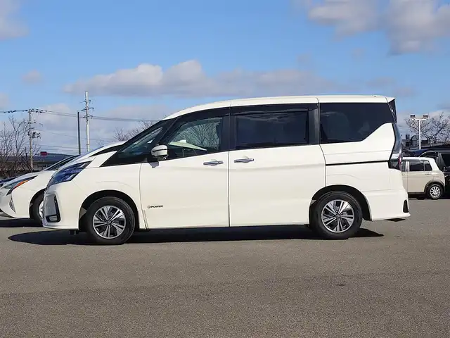 日産 セレナ e－パワー ハイウェイスター V 山形県 2021(令3)年 5.9万km ブリリアントホワイトパール 衝突被害軽減システム/ワンオーナー/純正メモリナビ/　　【CD DVD BT フルセグ USB】/アラウンドビューモニター/両側パワースライドドア/レーダークルーズコントロール/LEDオートヘッドライト/純正15インチアルミホイール/ドライブレコーダー/ステアリングスイッチ/インテリジェントルームミラー/電動格納ウィンカーミラー/フォグランプ/スマートキー×2/ETC