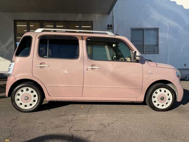 ダイハツ ミラ ココア プラスX 岐阜県 2014(平26)年 7.2万km ムースピンクパール /社外SDナビ/(FM/AM/フルセグTV/BT/USB/CD/DVD)/(LEDヘッドライト)/(セキュリティアラーム)/(純正フロアマット)/(ドアバイザー)/(ヘッドライトレベライザー)/(パワーウィンドウスイッチ)/(電動格納ミラー)/(オートエアコン)/(スマートキー)