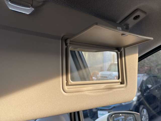 日産 ノート e－パワー B FOUR 道東・釧路十勝 2020(令2)年 0.9万km ホワイト 4WD/社外ナビ/・ワンセグ/CD/DVD/BT/ラジオ/アラウンドビューカメラ/デジタルインナーミラー/エマージェンシーブレーキ/レーンキープアシスト/プッシュスタート/スマートキー/冬タイヤ積込（スチール付）/フロアマット