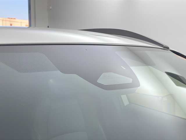 トヨタ カローラ クロス ハイブリッド Z 栃木県 2024(令6)年 3.5万km プラチナホワイトパールマイカ 純正ナビ/（BT/フルセグ/AM/FM/ミラーリング）/全周囲カメラ/衝突軽減システム/レーダークルーズコントロー/車線逸脱抑制機能/横滑り防止/クリアランナソー/ブラインドスポットモニター/電動リアゲート/パーキングサポート/前席シートヒーター/ビルトインETC2.0/電動格納ミラー/ステアリングスイッチ/純正アルミホイール/純正フロアマット/プッシュスタート/スマートキー/スペアキー