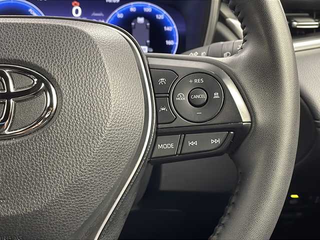 トヨタ カローラ クロス ハイブリッド Z 栃木県 2024(令6)年 3.5万km プラチナホワイトパールマイカ 純正ナビ/（BT/フルセグ/AM/FM/ミラーリング）/全周囲カメラ/衝突軽減システム/レーダークルーズコントロー/車線逸脱抑制機能/横滑り防止/クリアランナソー/ブラインドスポットモニター/電動リアゲート/パーキングサポート/前席シートヒーター/ビルトインETC2.0/電動格納ミラー/ステアリングスイッチ/純正アルミホイール/純正フロアマット/プッシュスタート/スマートキー/スペアキー