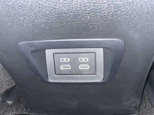 トヨタ カローラ クロス ハイブリッド Z 栃木県 2024(令6)年 3.5万km プラチナホワイトパールマイカ 純正ナビ/（BT/フルセグ/AM/FM/ミラーリング）/全周囲カメラ/衝突軽減システム/レーダークルーズコントロー/車線逸脱抑制機能/横滑り防止/クリアランナソー/ブラインドスポットモニター/電動リアゲート/パーキングサポート/前席シートヒーター/ビルトインETC2.0/電動格納ミラー/ステアリングスイッチ/純正アルミホイール/純正フロアマット/プッシュスタート/スマートキー/スペアキー