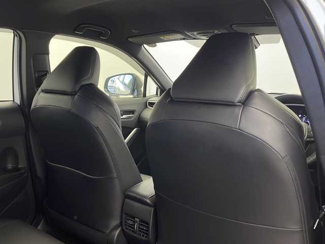 トヨタ カローラ クロス ハイブリッド Z 栃木県 2024(令6)年 3.5万km プラチナホワイトパールマイカ 純正ナビ/（BT/フルセグ/AM/FM/ミラーリング）/全周囲カメラ/衝突軽減システム/レーダークルーズコントロー/車線逸脱抑制機能/横滑り防止/クリアランナソー/ブラインドスポットモニター/電動リアゲート/パーキングサポート/前席シートヒーター/ビルトインETC2.0/電動格納ミラー/ステアリングスイッチ/純正アルミホイール/純正フロアマット/プッシュスタート/スマートキー/スペアキー